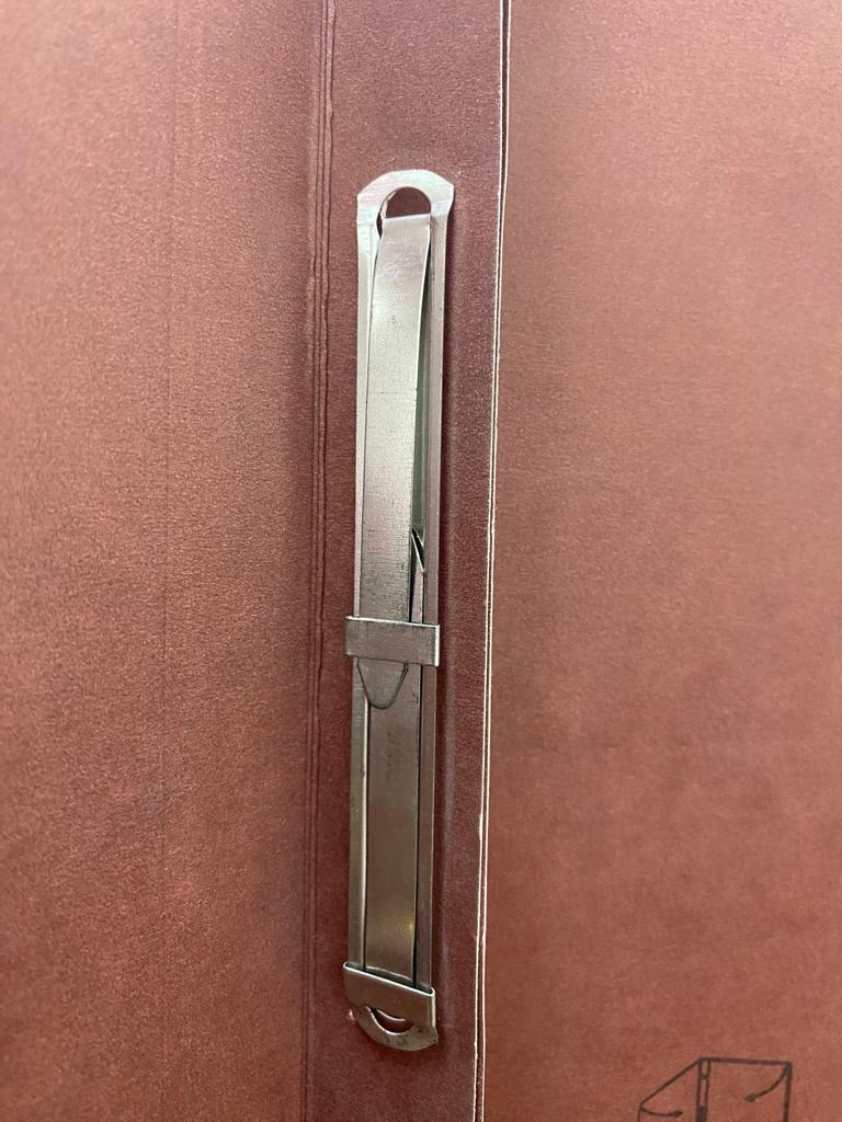 Carpeta Pressboard Broche 8cm ½ CejaAccopres " Caoba Carta ACCO® P4555 Pieza 7501357045551 02