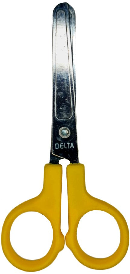 Tijera Escolar Punta Roma Económica 4¼" Colores Delta® 50D [Pieza]