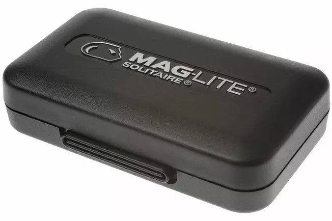 Linterna Incandescente Solitaire c/Estuche 8cm 1 AAA Rojo Mag-lite® 500367 K3A032 Pieza 764016747371