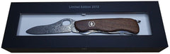 Navaja Limited Edition Soldier Damascus 111mm Madera 2012 Victorinox® 0.8461.J12 [Pieza] 7611160038074 3