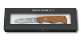 Navaja Limited Edition Picknicker Damascus 111mm Madera 2022 Victorinox® 0.8301.J22 Pieza 7611160211910 2