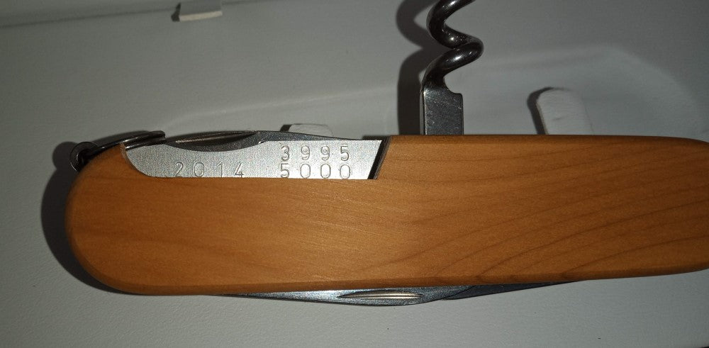Navaja Limited Edition Spartan Damascus 91mm Madera 2014 Victorinox® 1.3601.J14 [Pieza] 7611160048912 4
