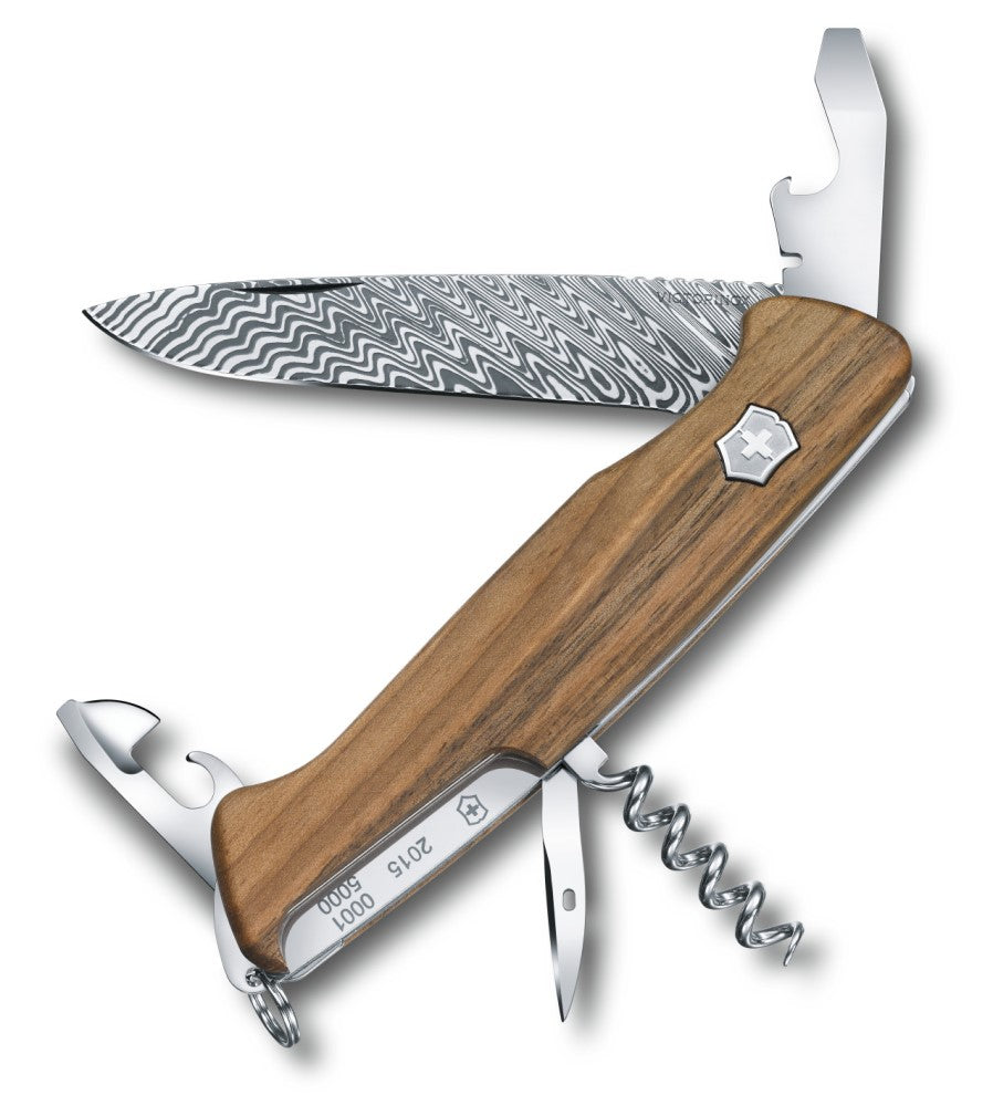 Navaja Limited Edition Ranger Wood Damascus 111mm Madera 2015 Victorinox® 0.9551.J15 [Pieza] 7611160052483 Imagen principal del producto