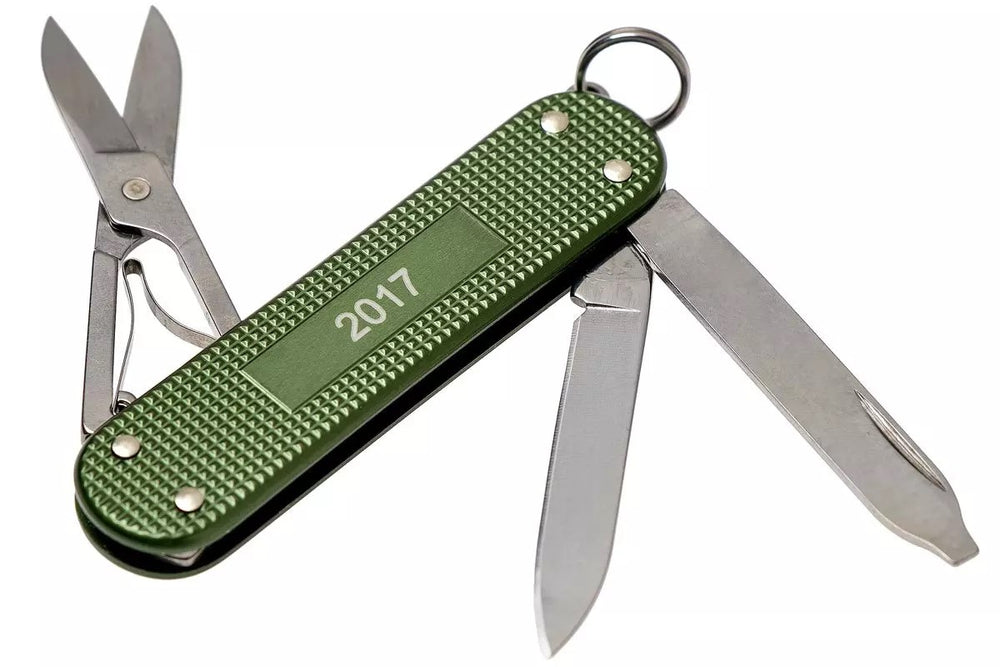 Navaja Limited Edition Classic Alox 2017 58mm Verde Olivo 2017 Victorinox® 0.6221.L17 [Pieza] 7611160057945 2