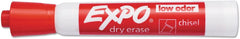 Marcador p/Pizarrón punta cincel Rojo Expo® 1929204 Pieza 71641830028 01