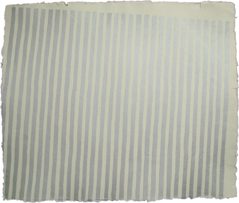 Papel Hecho a Mano Impreso Lineas Plata Crema 50×60cm Nattura® PEX3+401 Hoja 01