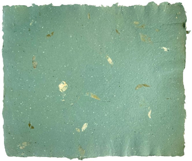 Papel Hecho a Mano c/Hoja Clara Verde Oscuro 50×60cm Nattura® 6001 Hoja 01
